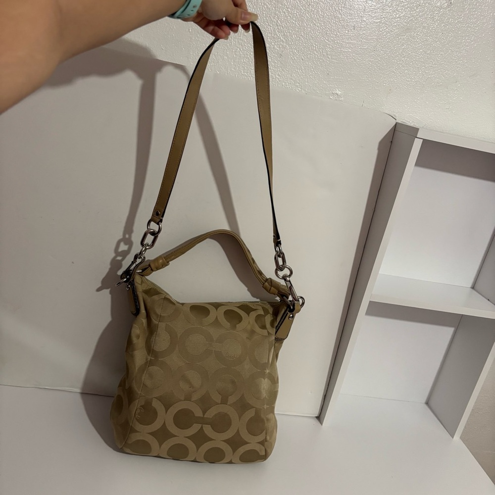 Coach Bag - Picture 4 of 9